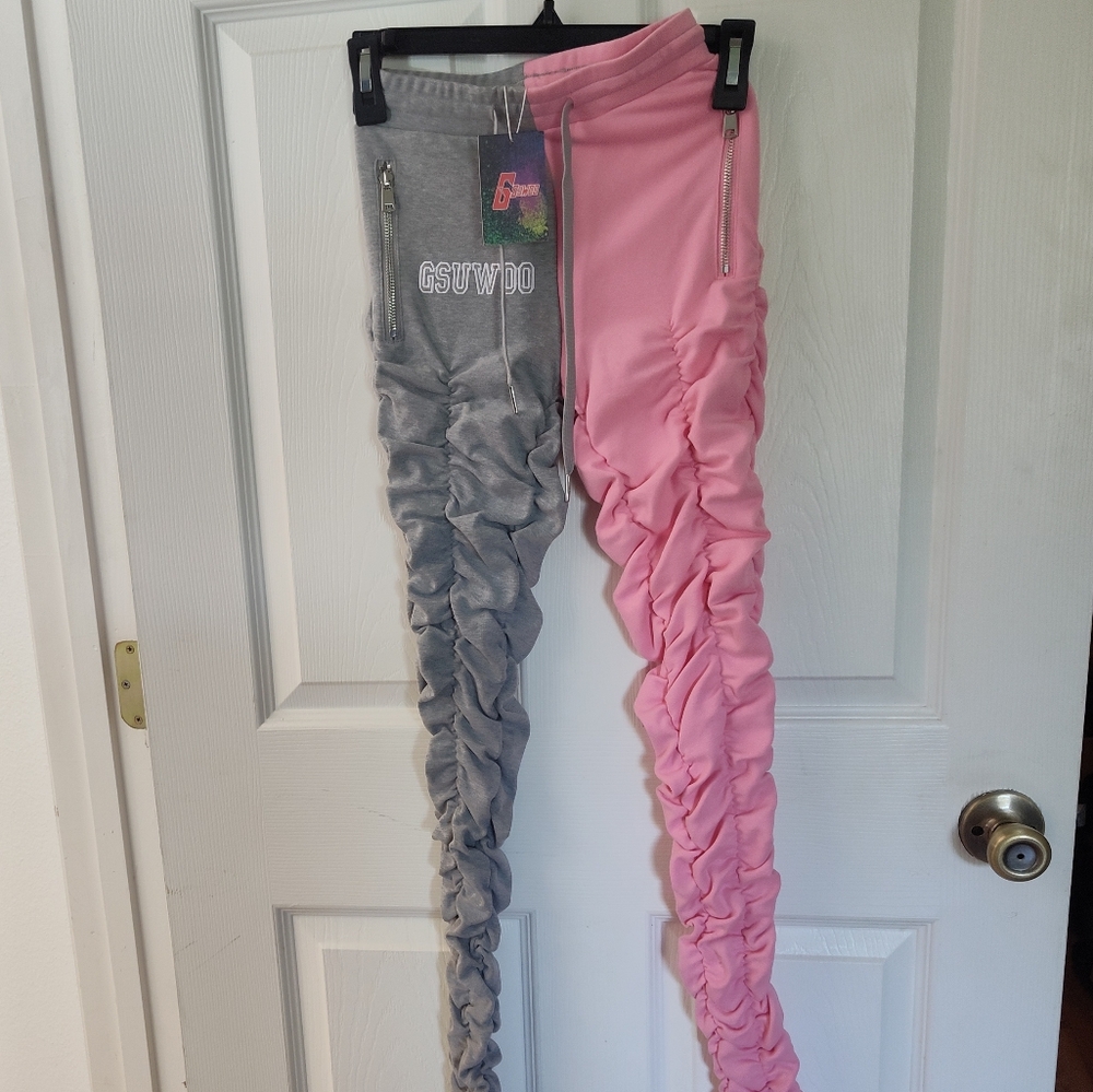 NWT Gsuwoo Sweats